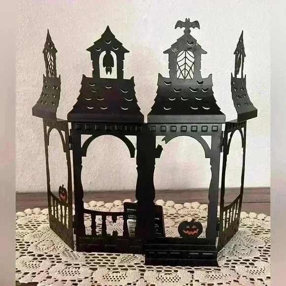 Hallmark Keepsake 2008 “The Ghostly Gazebo Halloween Display Add Ornaments NEW - Picture 1 of 5